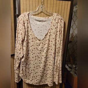 Maurice's 24/7 Top🌺